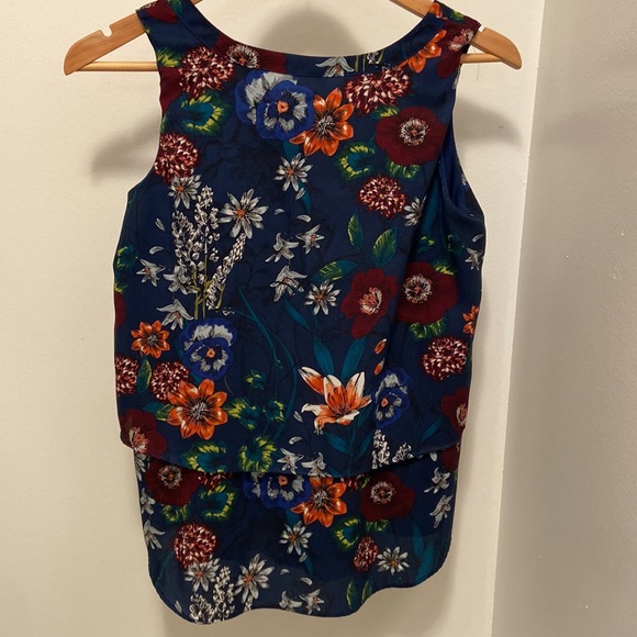 Ann Taylor floral blouse - Picture 3 of 3